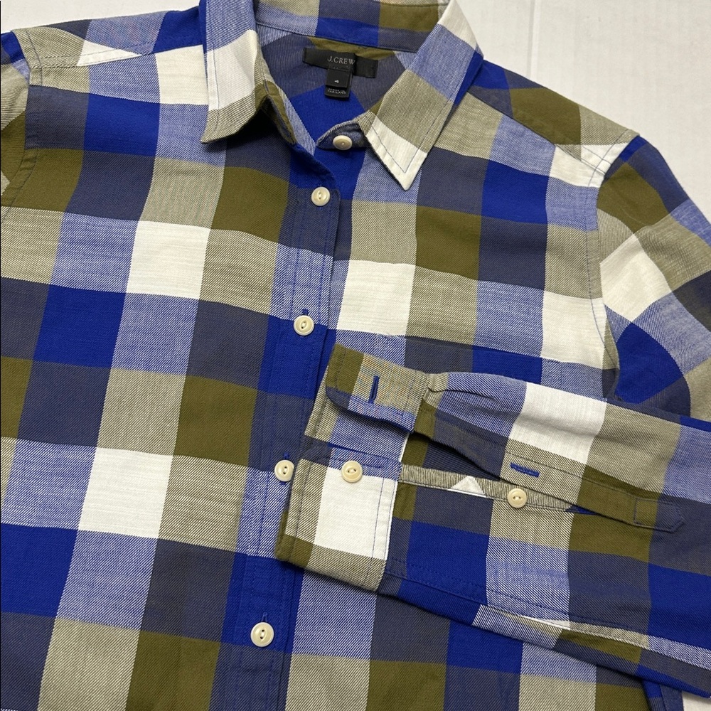 J. Crew Women's Boy Shirt Size 4 Blue Green White‎ Plaid Long Sleeve Button Down